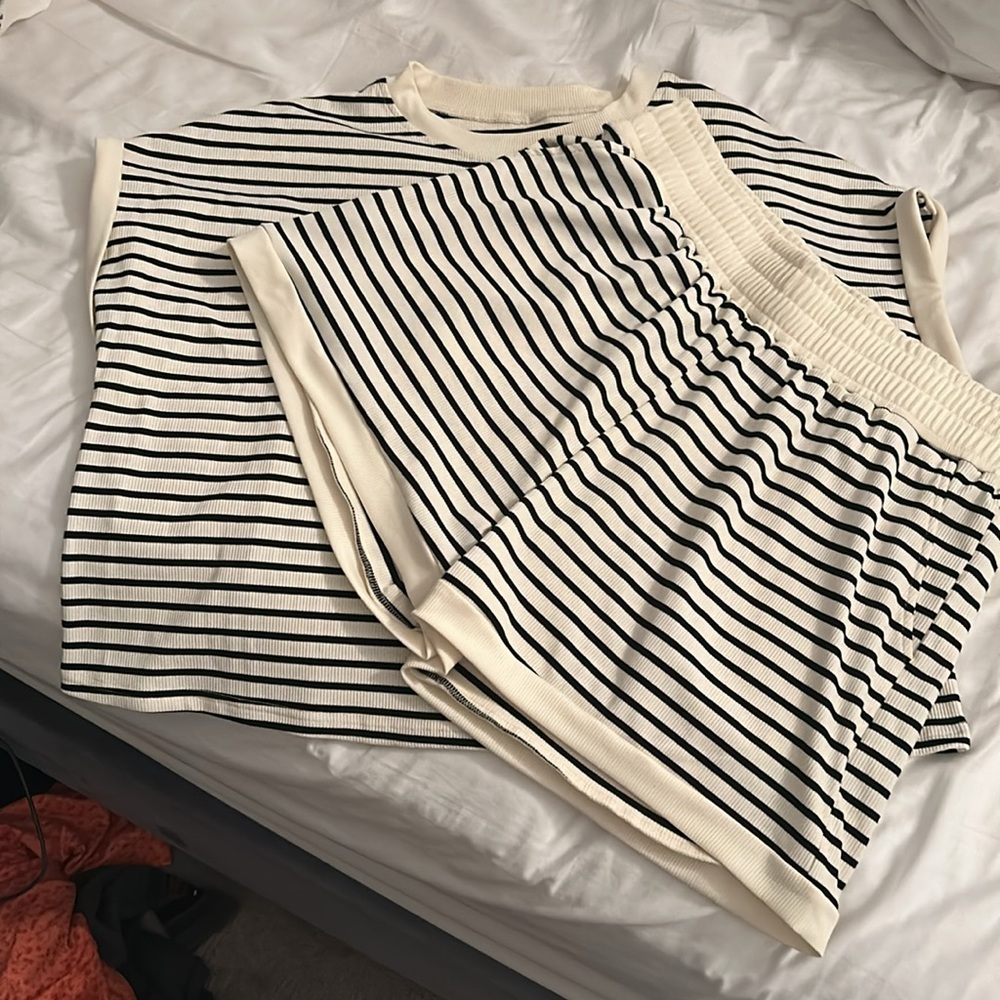 Matching lounge set, shorts & crop tee